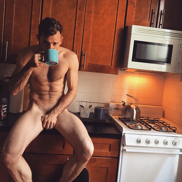 I heard anton (lap_nyc) did some nude photos lately, he is hot.