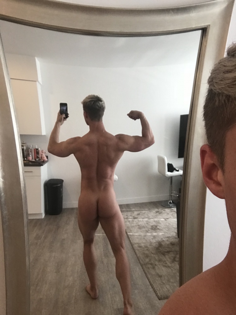 Here picture from Tyson Dayle onlyfans account.